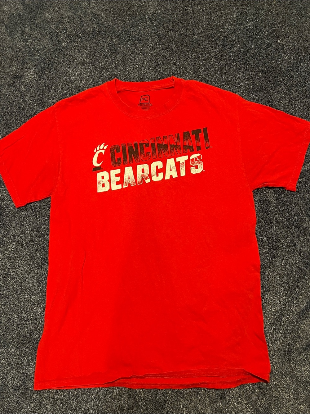 Pro Edge Cincinnati Bearcats Red Graphic Tee